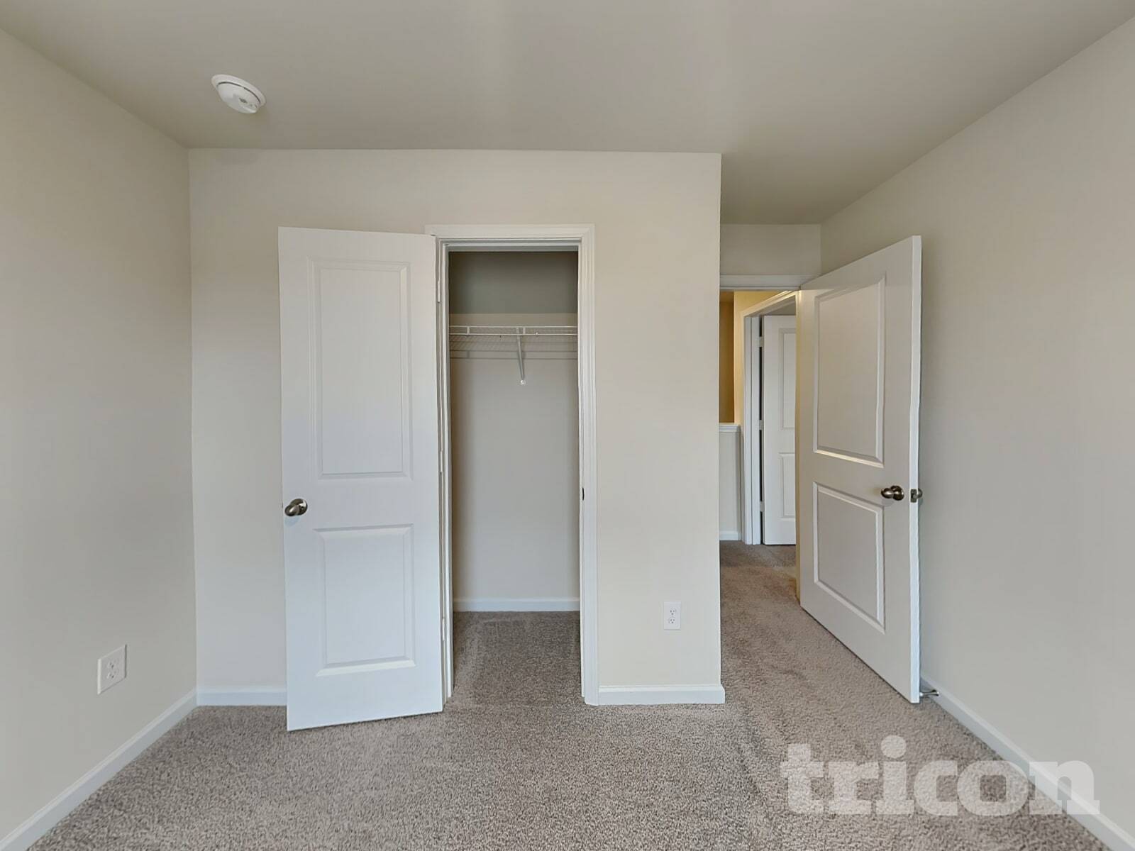 Building Photo - 244 Oliver Dr