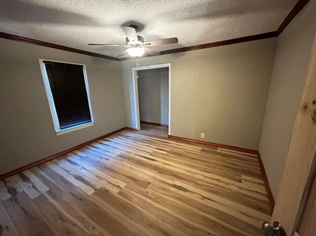 Building Photo - Renovated 3 Bed, 2 Bath Home in Bonham!