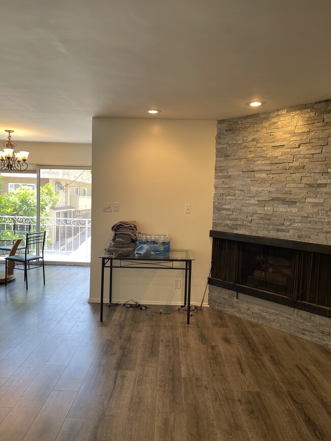 Building Photo - 960 S Westgate Ave