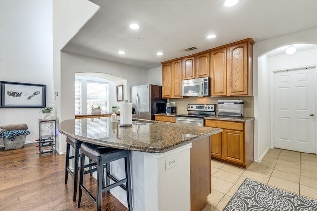 Building Photo - 1136 Landon Ln