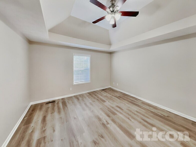 Building Photo - 989 Chesire Way