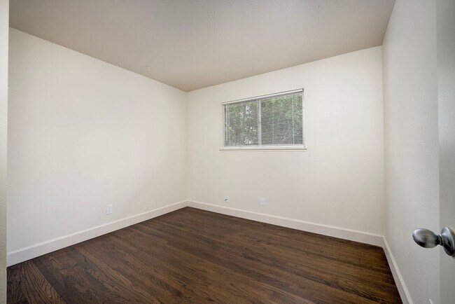 Building Photo - 1757 Wakefield Way