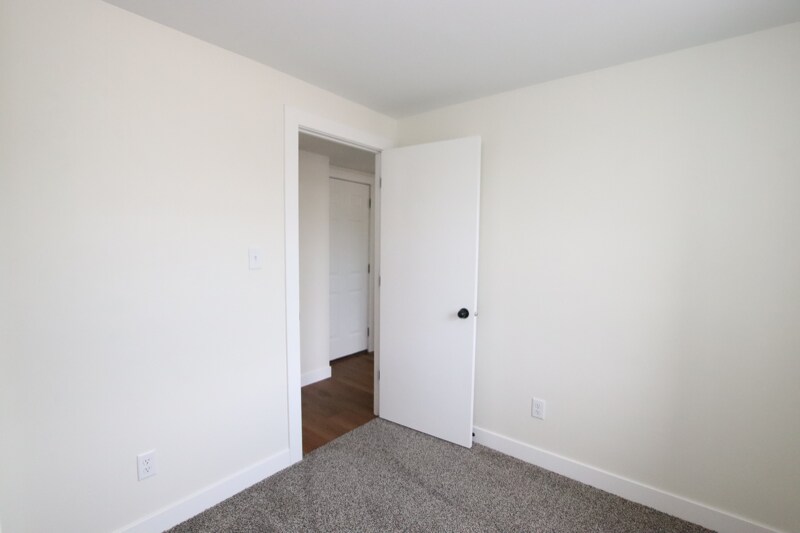 Building Photo - 14.5 Fond du Lac St