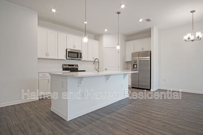 Building Photo - 1315 Normandy Dr