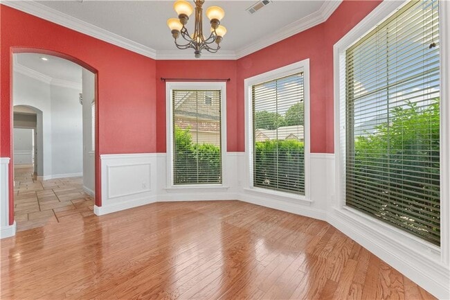 Building Photo - 501 SE Eaton St