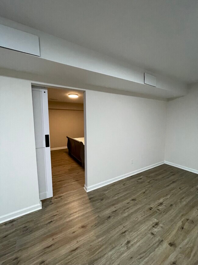 Building Photo - 6101 Morning Glory Dr