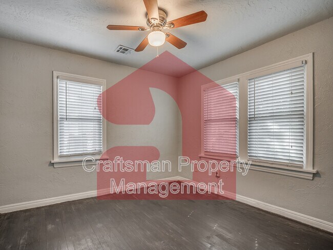 Building Photo - 3132 NW 28th St