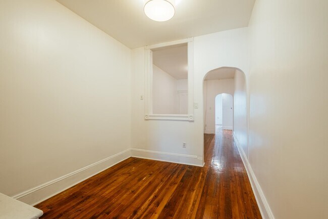 Building Photo - 357 8th St