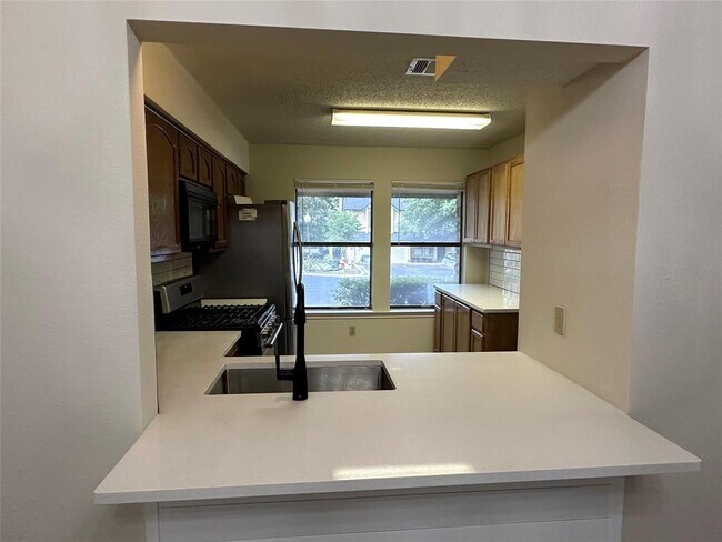 Building Photo - 12212 Brigadoon Ln