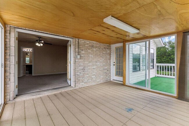 Building Photo - 1300 Chalk Ln