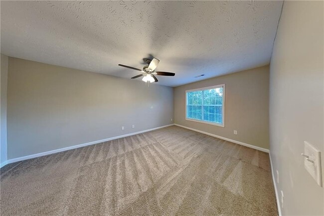 Building Photo - 5539 Hopper Dr