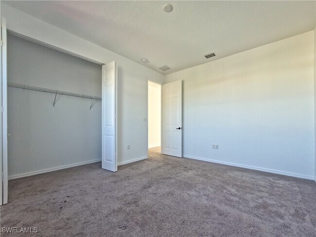 Building Photo - 8923 Madrid Cir