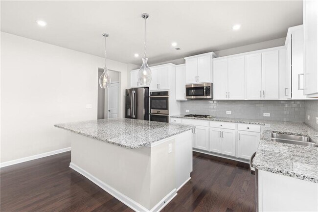 Building Photo - 4411 Claiborne Ct