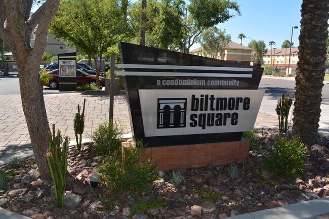 Building Photo - 1701 E Colter St