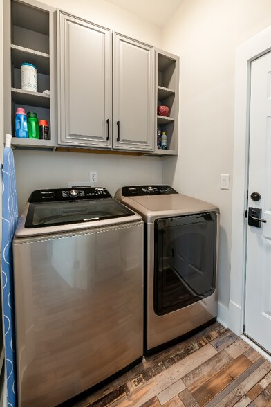 Building Photo - 1732 Waterbrook Dr