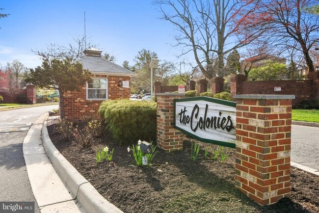 Building Photo - 7621 Provincial Dr