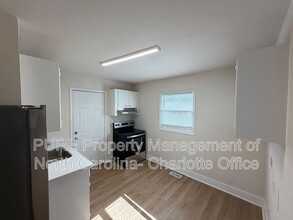 Building Photo - 1732 Newland Rd