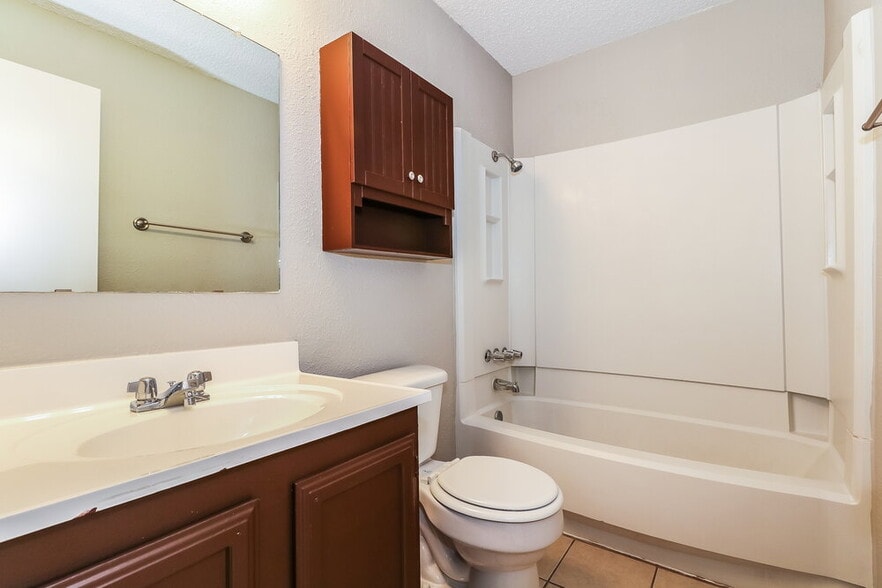 Building Photo - 908 Blue Ridge Dr