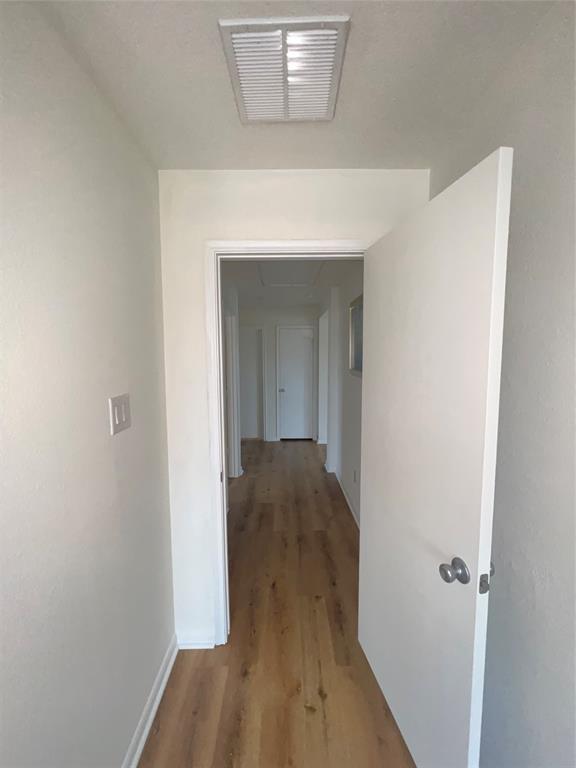 Building Photo - 4118 Lake Cypress Cir