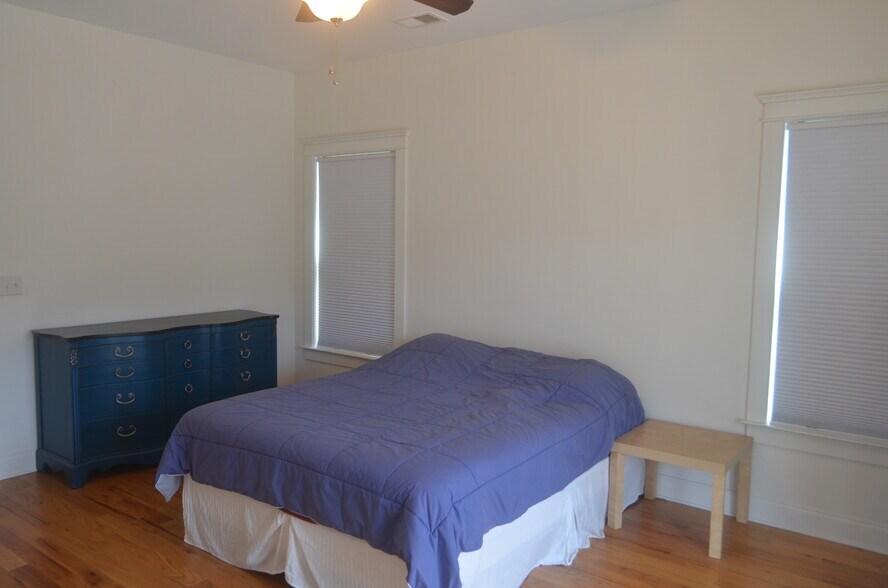 Building Photo - 1207 Appling Dr