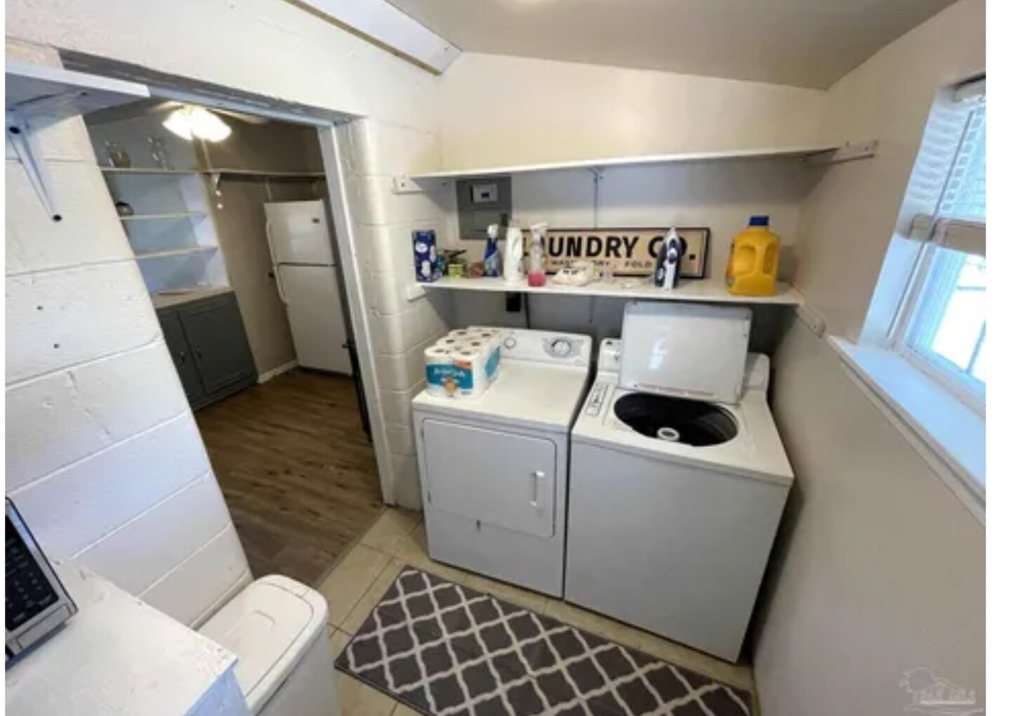 514B Laundry - 512 Paulding Ave