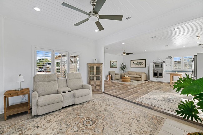 Building Photo - Charming 1BR plus bonus room, 2 full bath ...