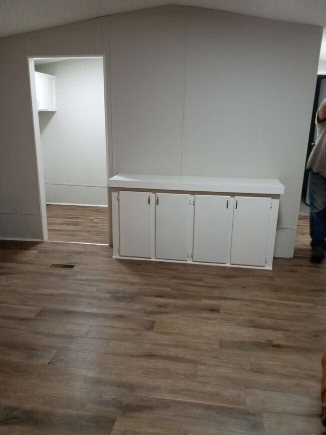 Building Photo - 3000 Poplar St