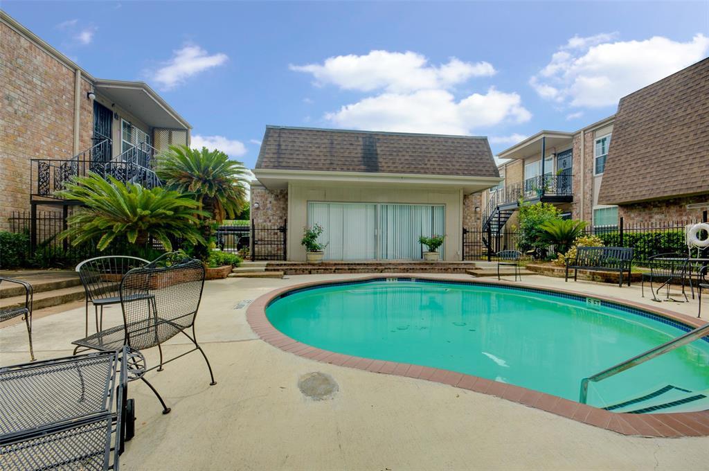 Building Photo - 5550 N Braeswood Blvd
