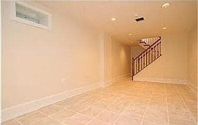 Building Photo - 1639 Carpenter St