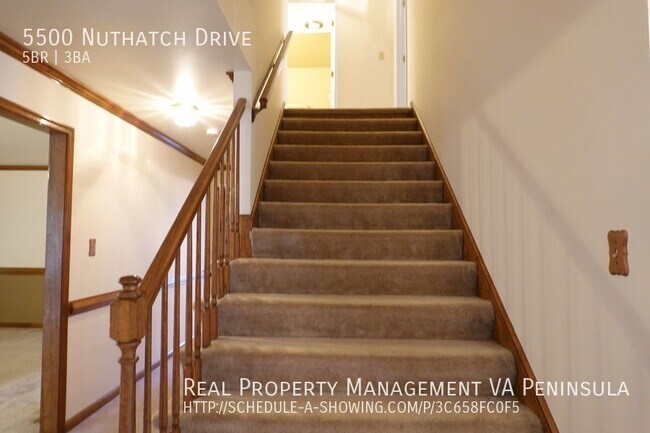 Building Photo - Spacious 5 bedrooms house in Rolling Woods...