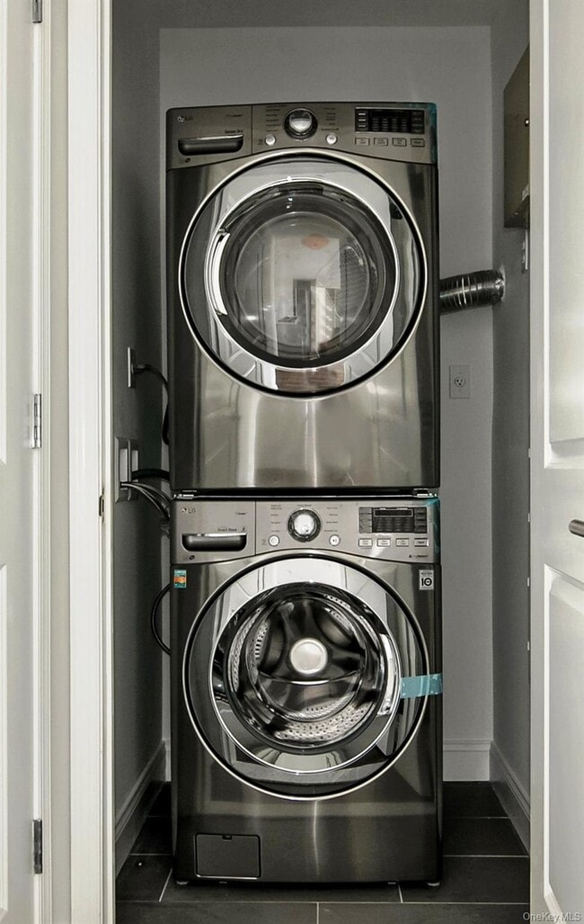 Building Photo - 21 Lumber Rd