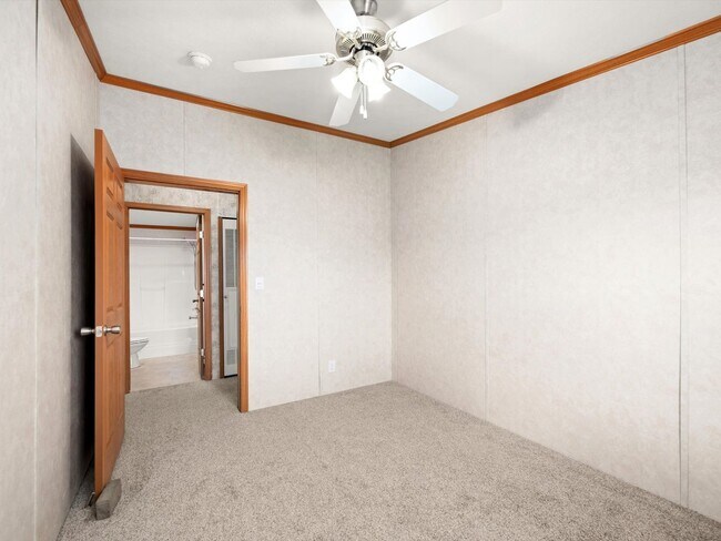 Building Photo - 13675 Woodbridge Rd