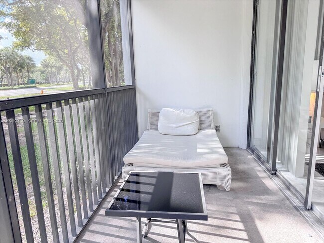 Building Photo - 3301 N Country Club Dr