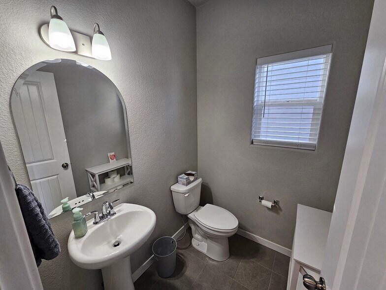 Building Photo - 8127 Burl Wood Dr
