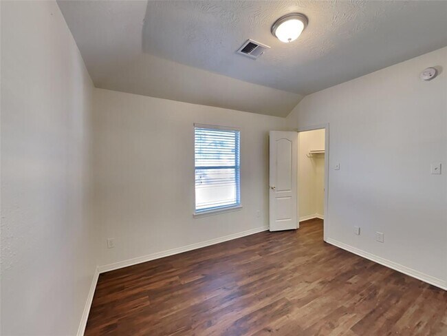 Building Photo - 26114 Cypresswood Dr
