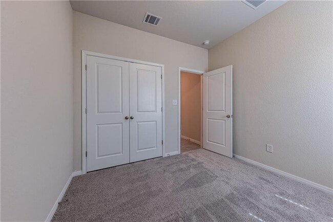 Building Photo - 13905 Heartland Dr