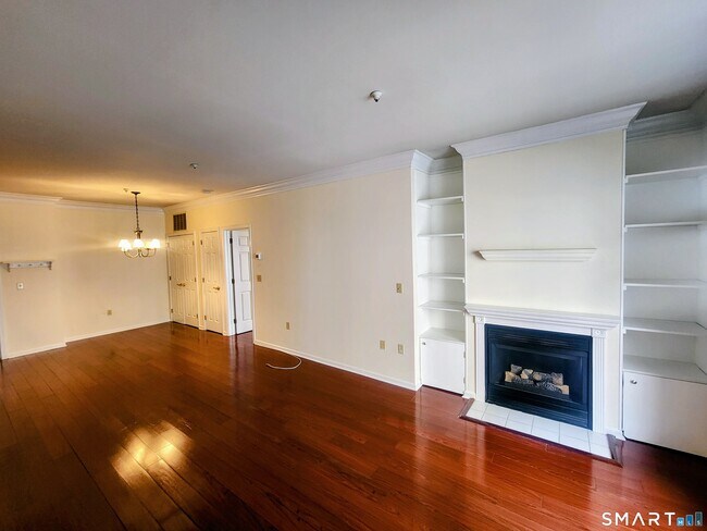 Building Photo - 105 Richards Ave