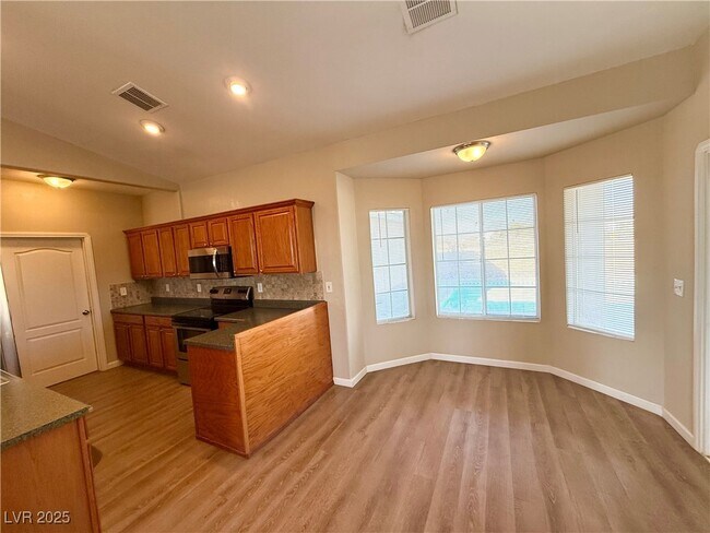 Building Photo - 2370 Deadwood St