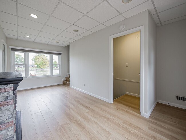 Building Photo - AVAILABLE NOW! Beautiful 3-Bedroom Waterfront Home with Breathtaking Views