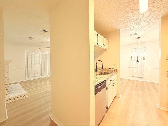 Building Photo - 1405 Tuxworth Cir