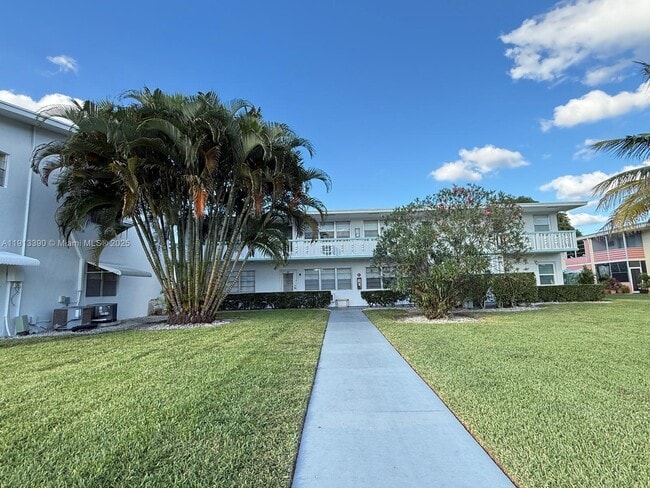 Building Photo - 79 Easthampton D