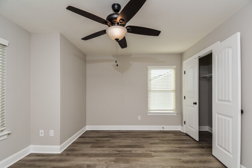 Building Photo - 169 Combine Trl