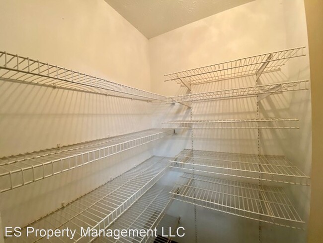 Building Photo - 2 br, 2.5 bath House - 5405 Bay Harbor Drive