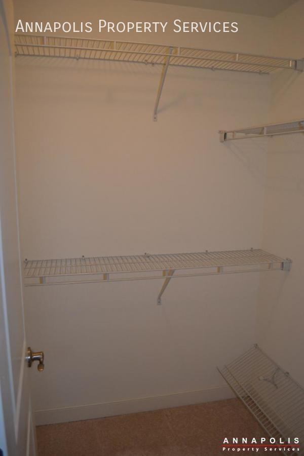 Building Photo - 1227 gemini drive #k
