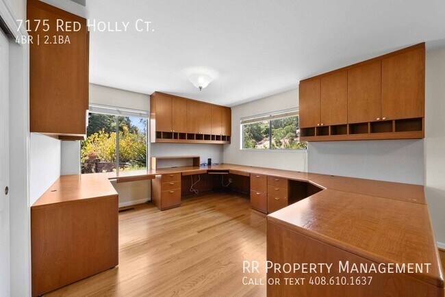 Building Photo - 7175 Red Holly Ct