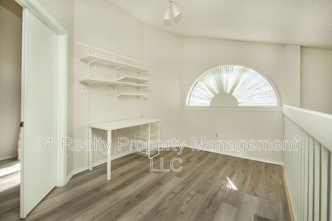 Building Photo - 4242 N Capistrano Dr