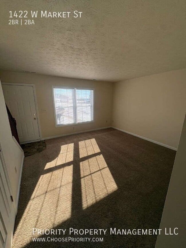 Building Photo - 1422 W Market St