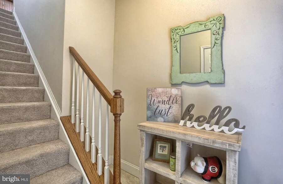 Building Photo - 726 Whitetail Dr