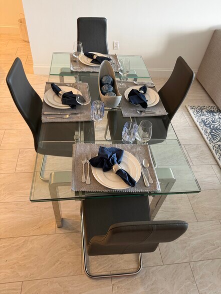 Dining Room - 1111 Central Ave