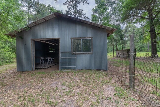 Building Photo - 14701 Cedar Ln Loop